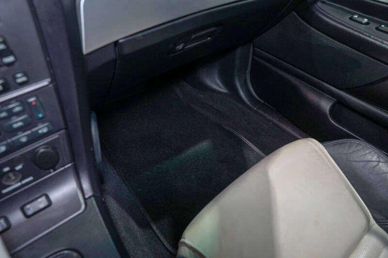 2003 Ford Thunderbird Deluxe