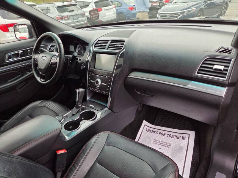 2016 Ford Explorer Sport
