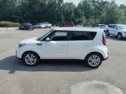 2015 Kia Soul for sale at WALKER MOTORS LLC & TRAILERS in Hattiesburg MS