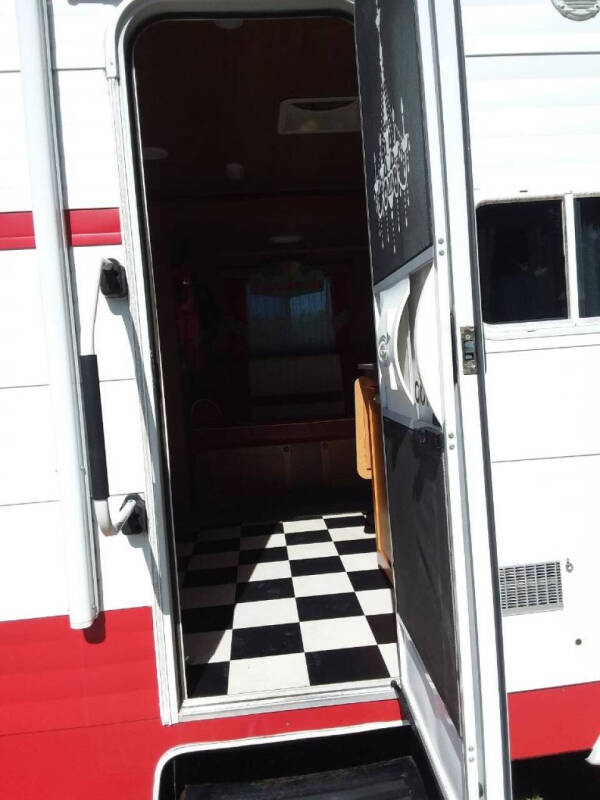 2018 Riverside 290rl Retro