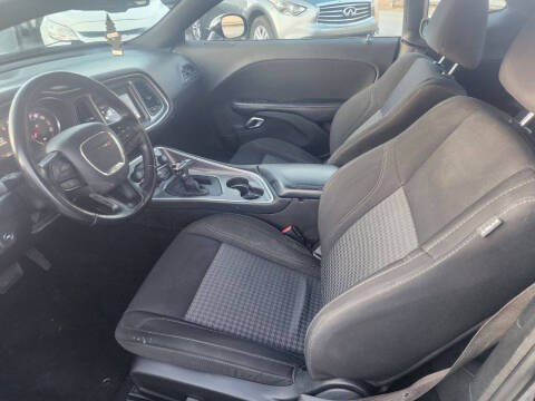 2022 Dodge Challenger SXT