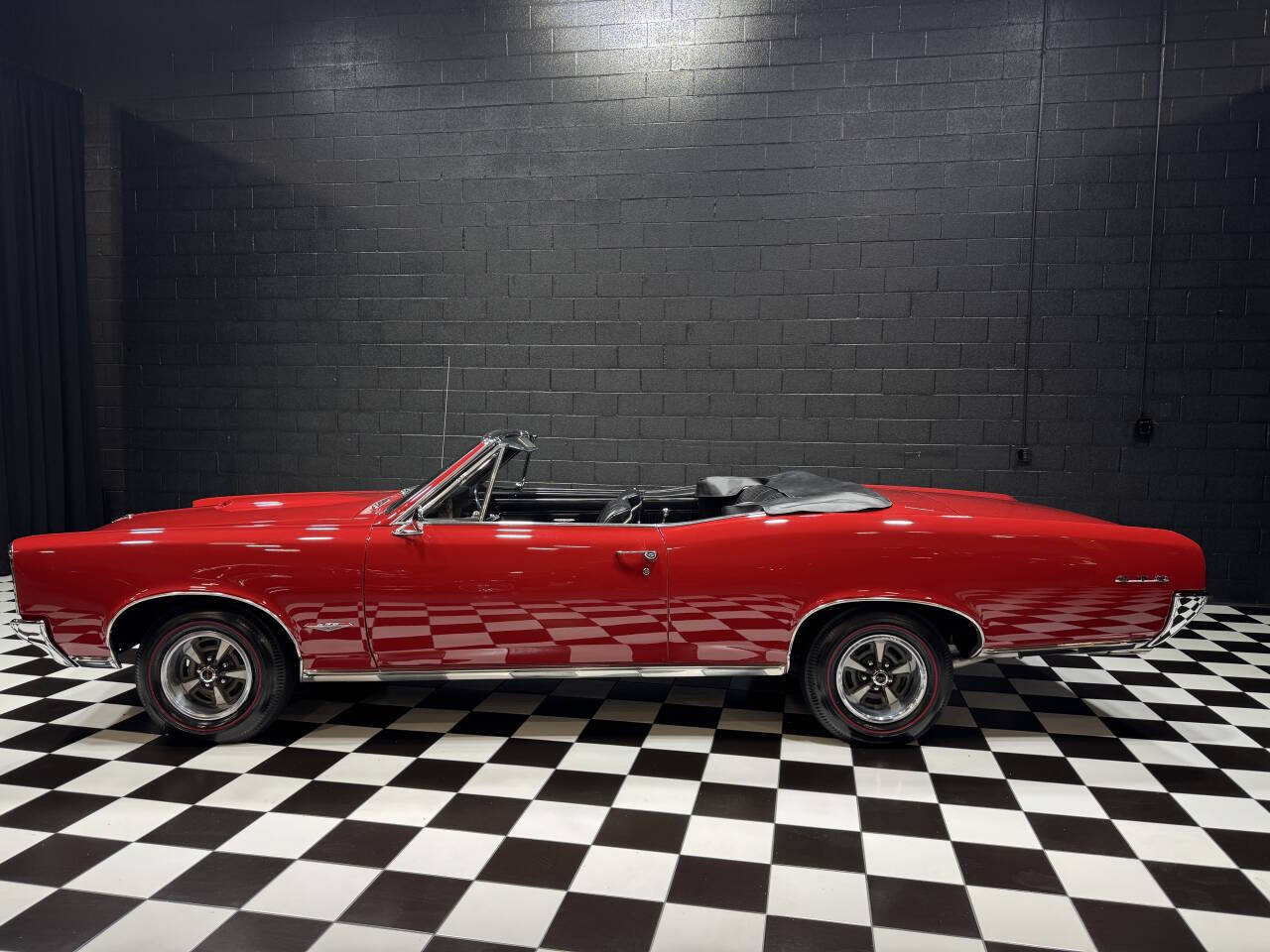 1966 Pontiac GTO 5