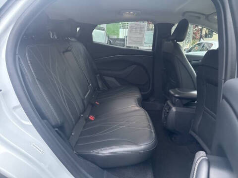 2022 Ford Mustang Mach-E Select