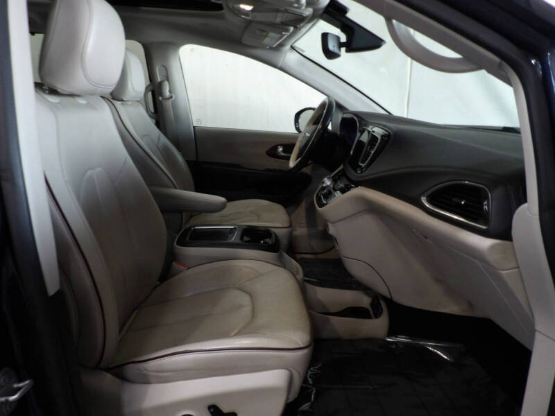 2020 Chrysler Pacifica Limited 35th Anniversary