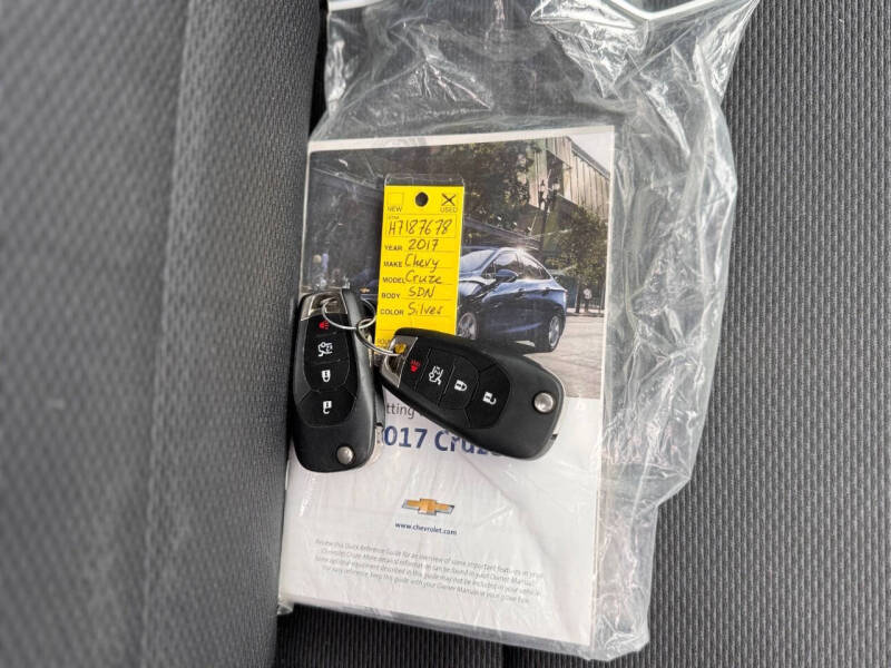 2017 Chevrolet Cruze LS Auto