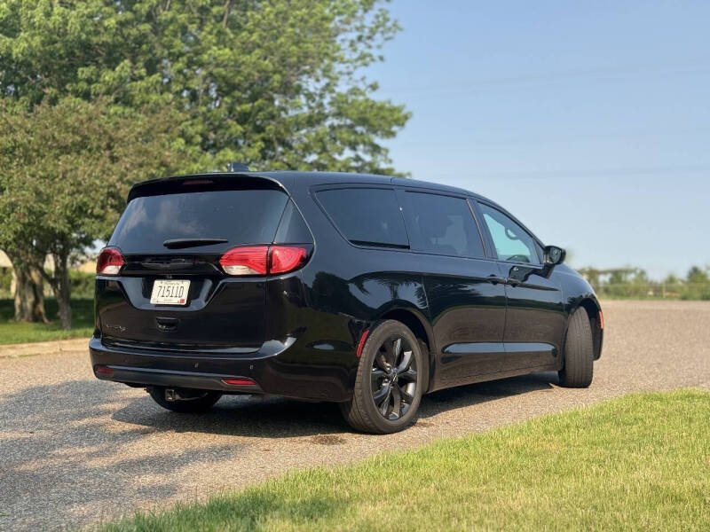 2020 Chrysler Pacifica Touring