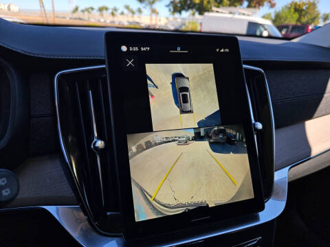 2025 Volvo XC90 B6 Plus Bright Theme 7P