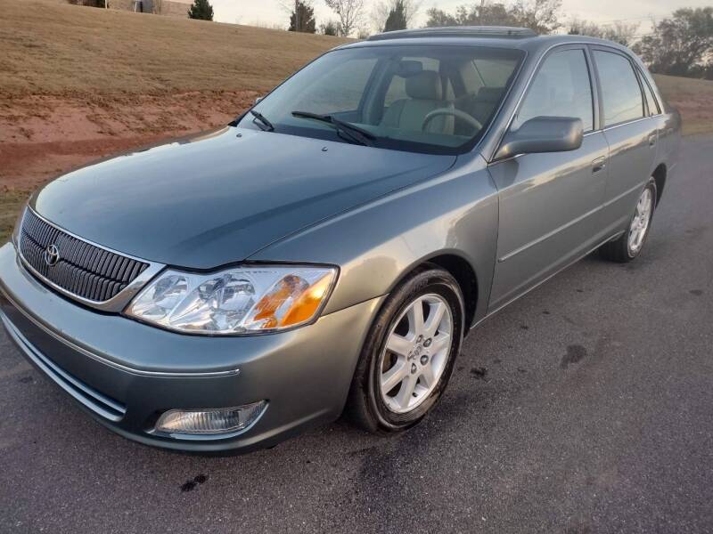 2001 Toyota Avalon for sale at Happy Days Auto Sales in Piedmont SC