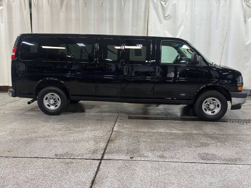 2017 Chevrolet Express LT 3500