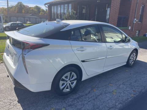 2016 Toyota Prius Two
