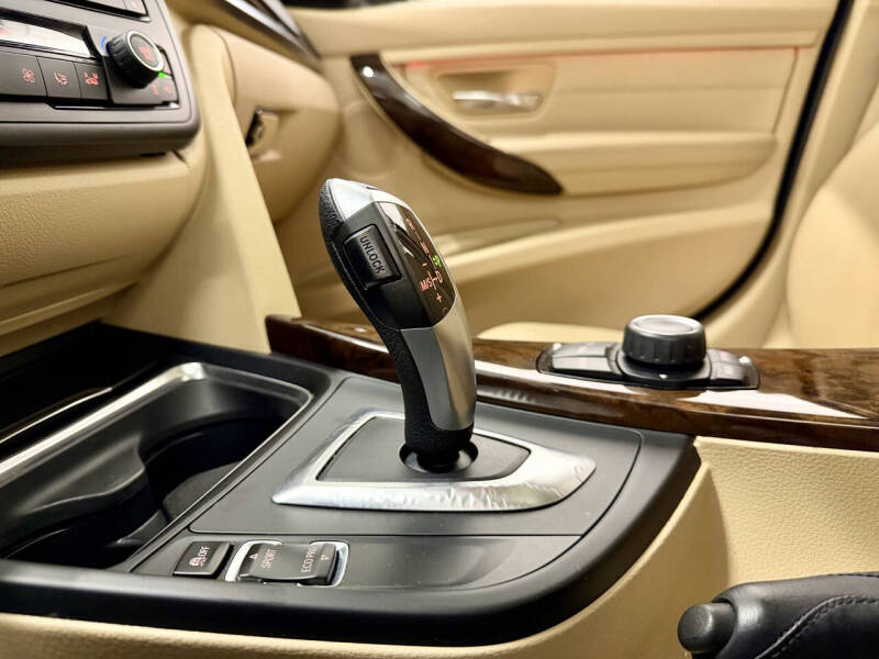 2015 BMW 3 Series 328i