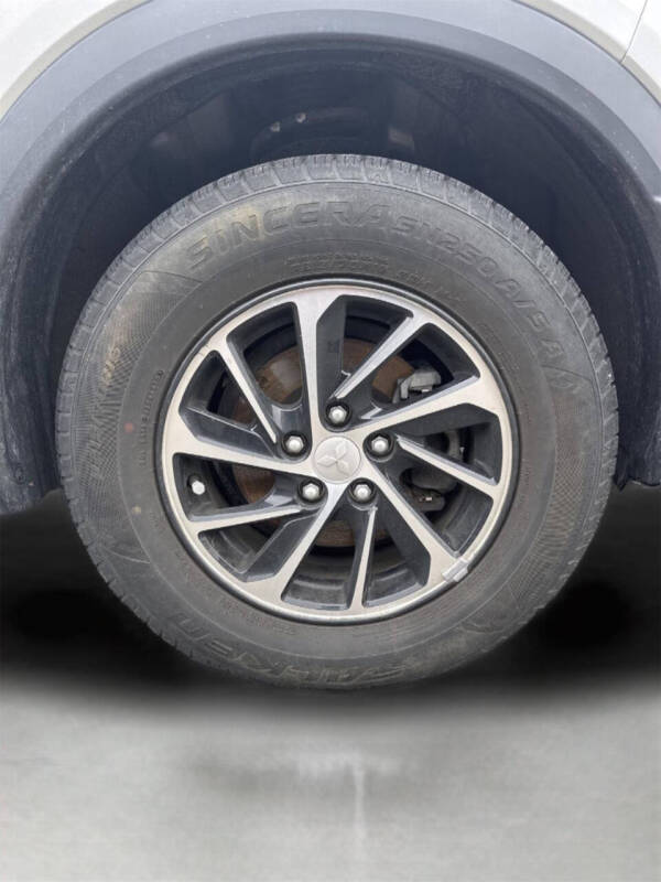 2022 Mitsubishi Eclipse Cross ES