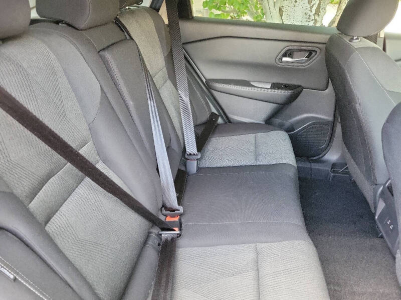 2025 Nissan Rogue SV
