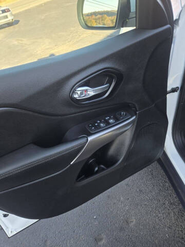 2021 Jeep Cherokee Latitude Lux