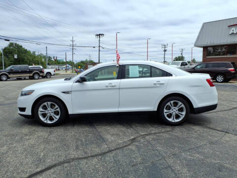 2017 Ford Taurus SE