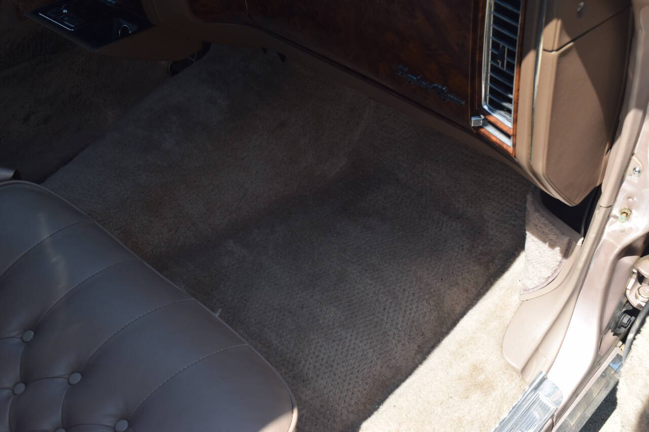 1991 Cadillac Brougham 193