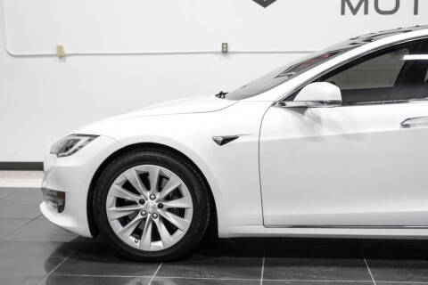 2017 Tesla Model S 90D