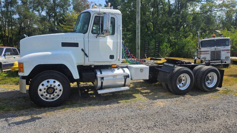 2001 Mack CH613