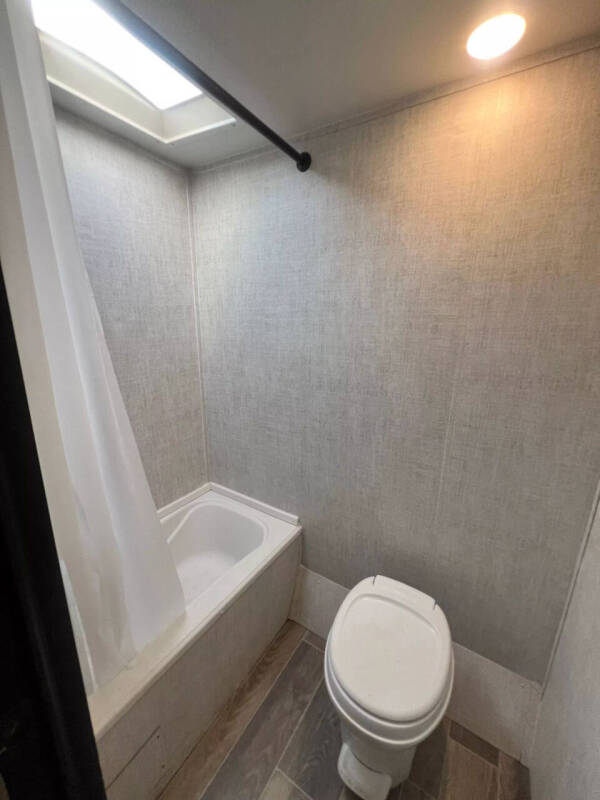 2021 Gulfstream Enlighten Super Lite