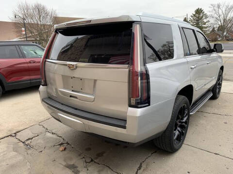 2016 Cadillac Escalade Luxury Collection