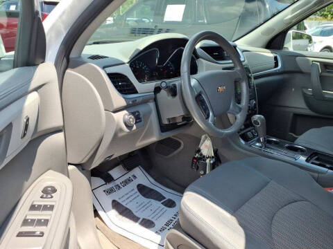 2017 Chevrolet Traverse LT
