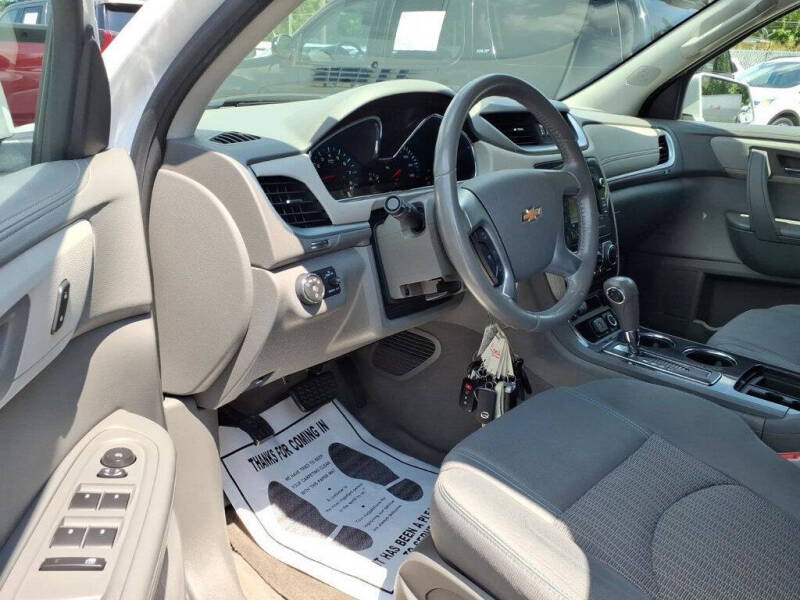 2017 Chevrolet Traverse LT