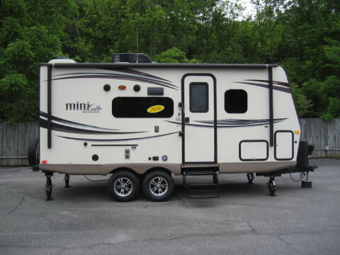 2016 Rockwood 2104S