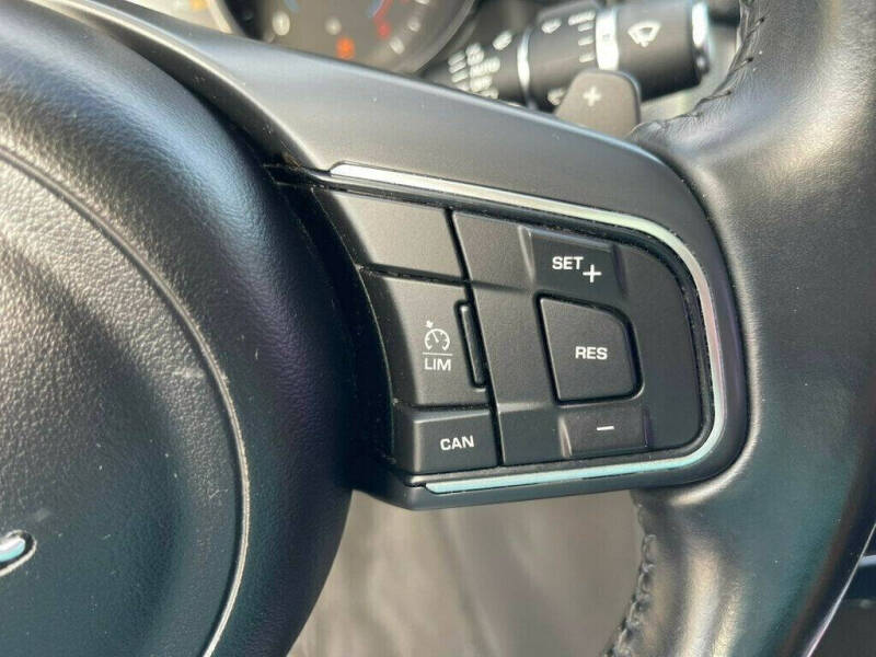 2017 Jaguar XF 35t