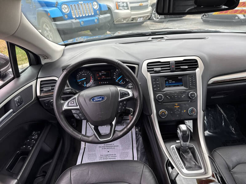 2015 Ford Fusion SE