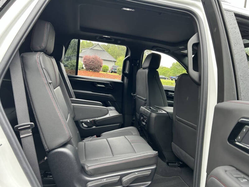 2025 Chevrolet Tahoe RST