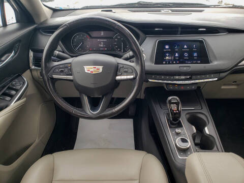 2021 Cadillac XT4 Luxury