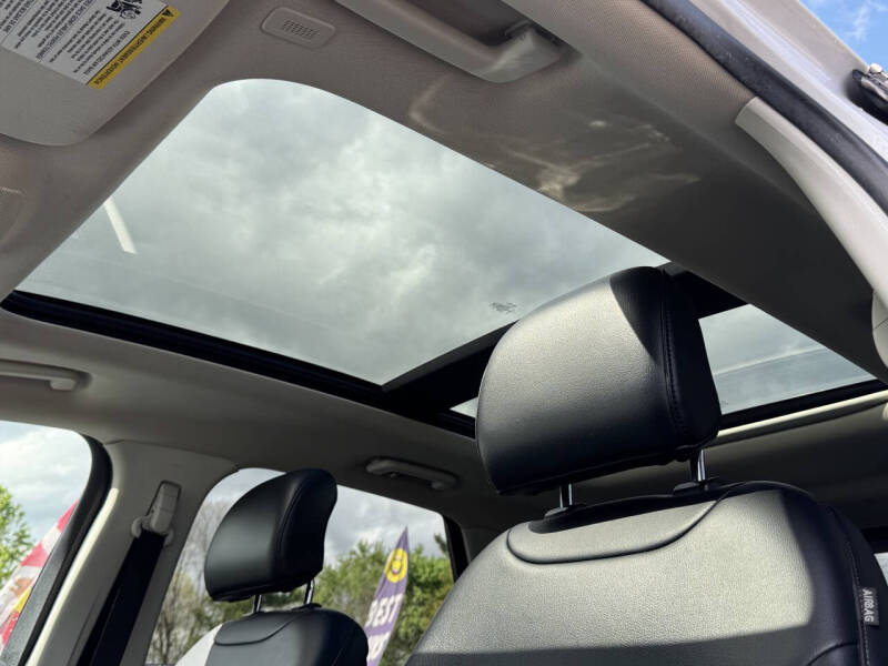 2019 Ford Edge SEL - Photo 14