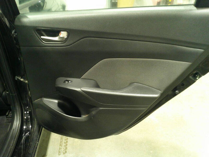 2020 Hyundai Accent SE