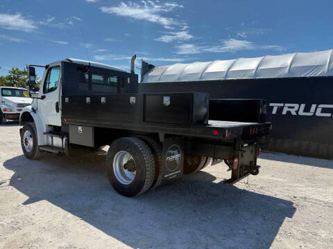 2013 Freightliner M2 106