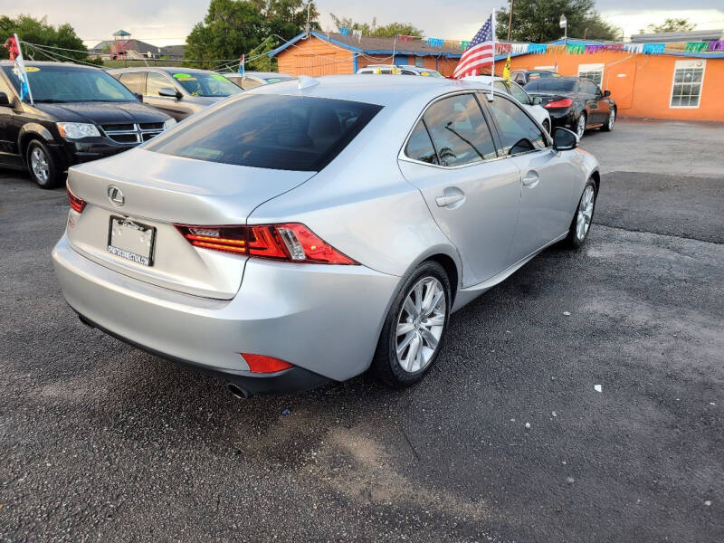 2016 Lexus IS 200t