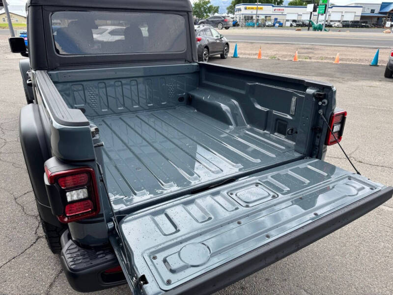 2026 Jeep Gladiator Shadow Ops