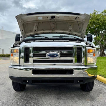 2011 Ford E-350