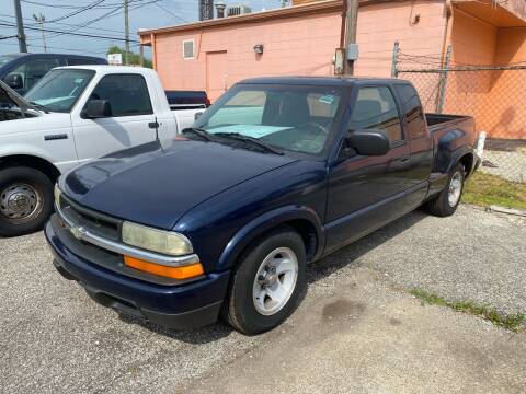 2002 Chevrolet S-10 for sale at 4th Street Auto in Louisville KY