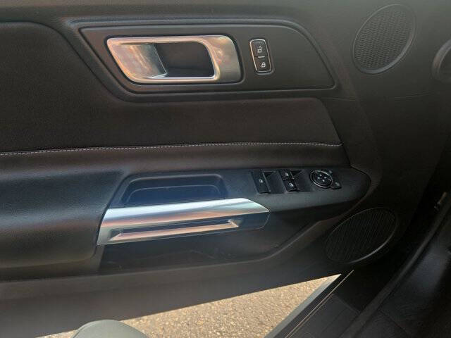 2021 Ford Mustang EcoBoost