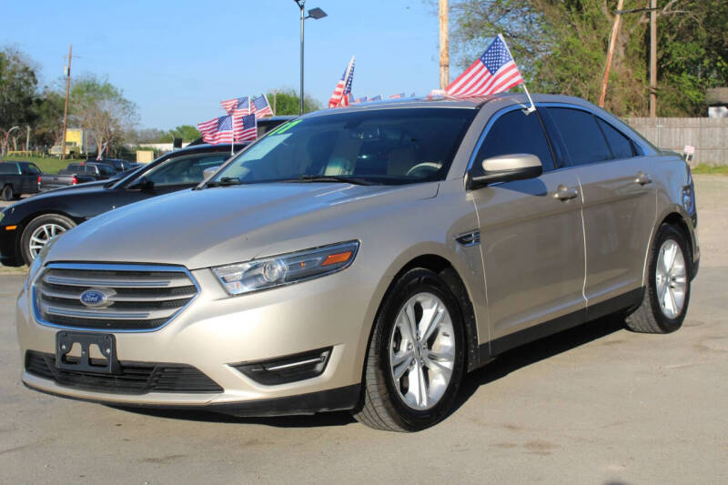 2017 Ford Taurus SEL