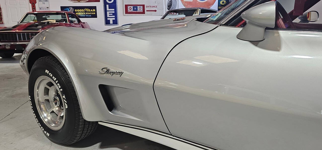 1976 Chevrolet Corvette Stingray 16