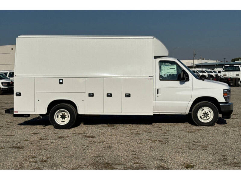 2025 Ford E-Series