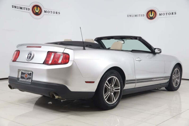 2011 Ford Mustang V6 Premium