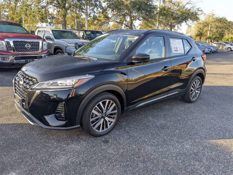 2024 Nissan Kicks SR