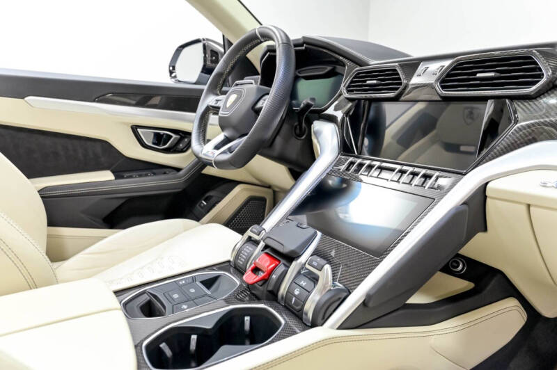 2020 Lamborghini Urus