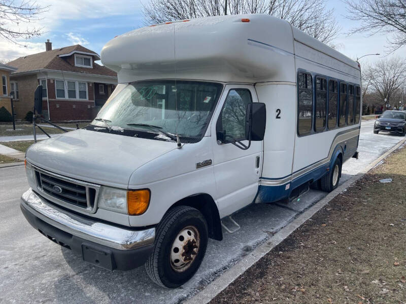 2006 Ford E-Series for sale at Apollo Motors INC in Chicago IL