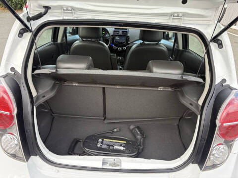 2015 Chevrolet Spark EV 2LT