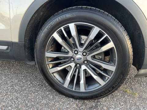 2017 Ford Explorer Platinum