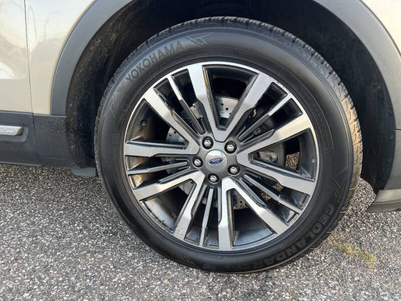 2017 Ford Explorer Platinum