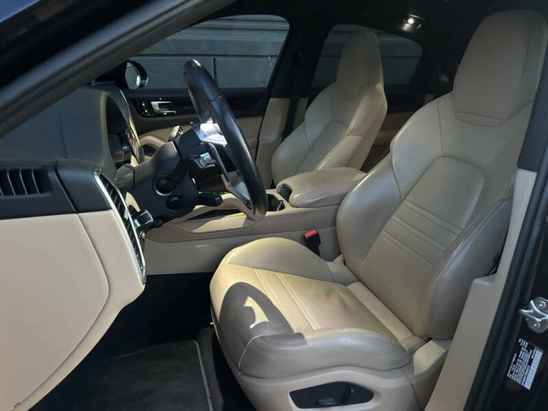 2023 Porsche Cayenne